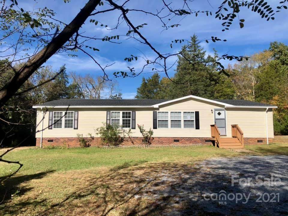 1277 Daniel Road - Photo 1