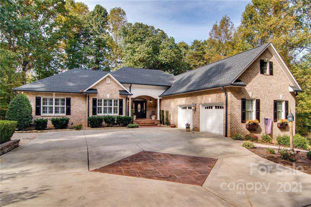 7729 Golf Course Drive - Photo 1