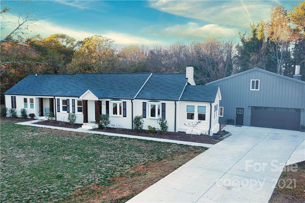 1194 Hensley Road - Photo 1