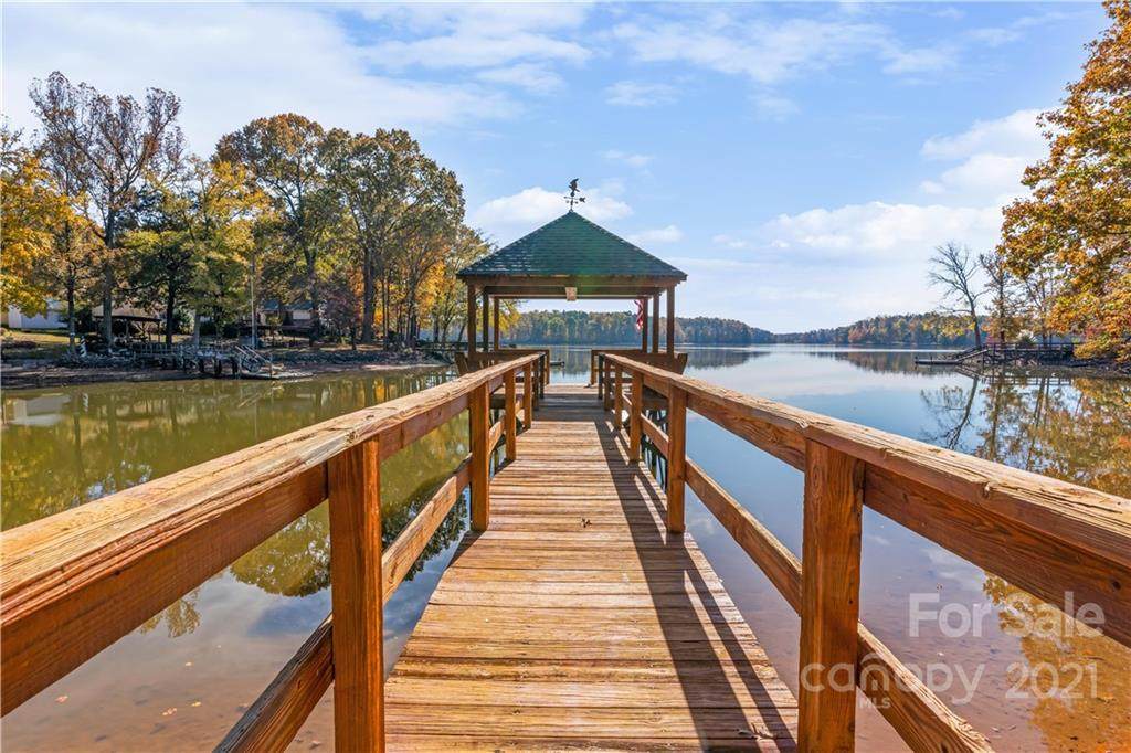 695 Blue Heron Road - Photo 1