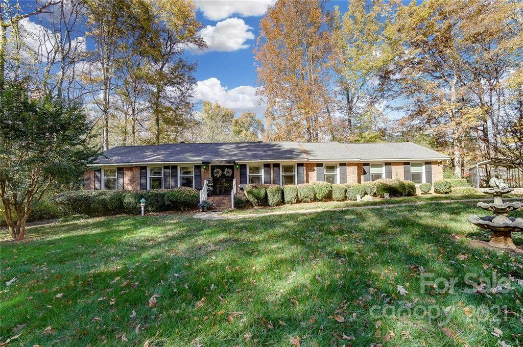 156 Diane Road - Photo 1