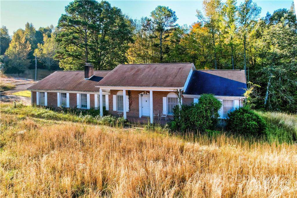 5325 Statesville Boulevard - Photo 1