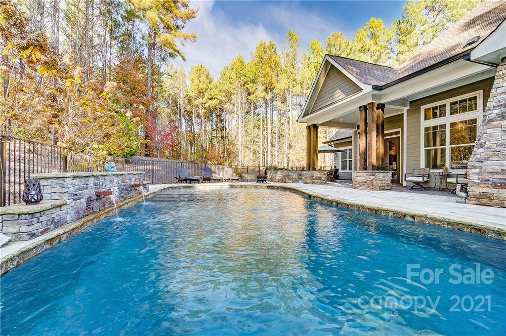 158 Silver Falls Drive - Photo 1