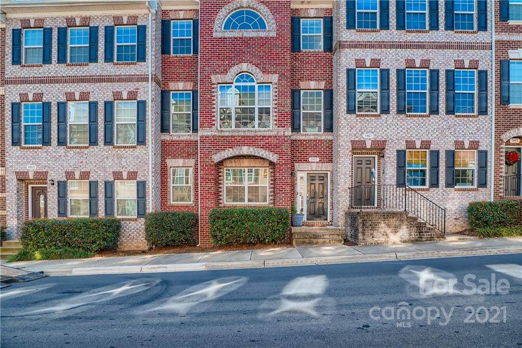 1957 Winpole Lane - Photo 1