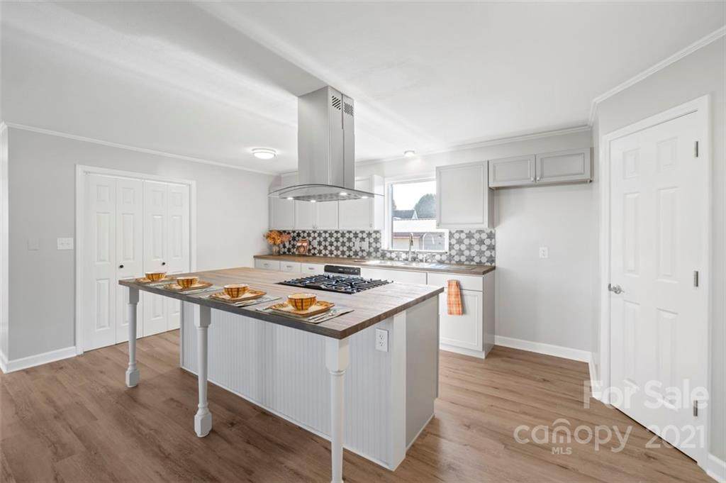 1687 Lafayette Avenue - Photo 1