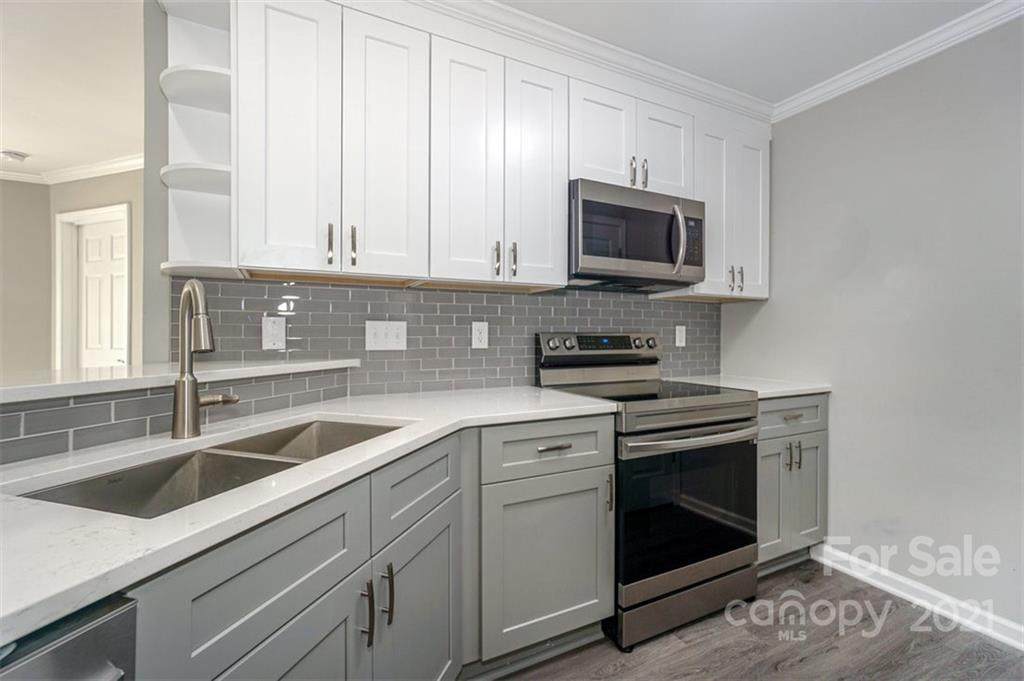18879 Vineyard Point Lane - Photo 1