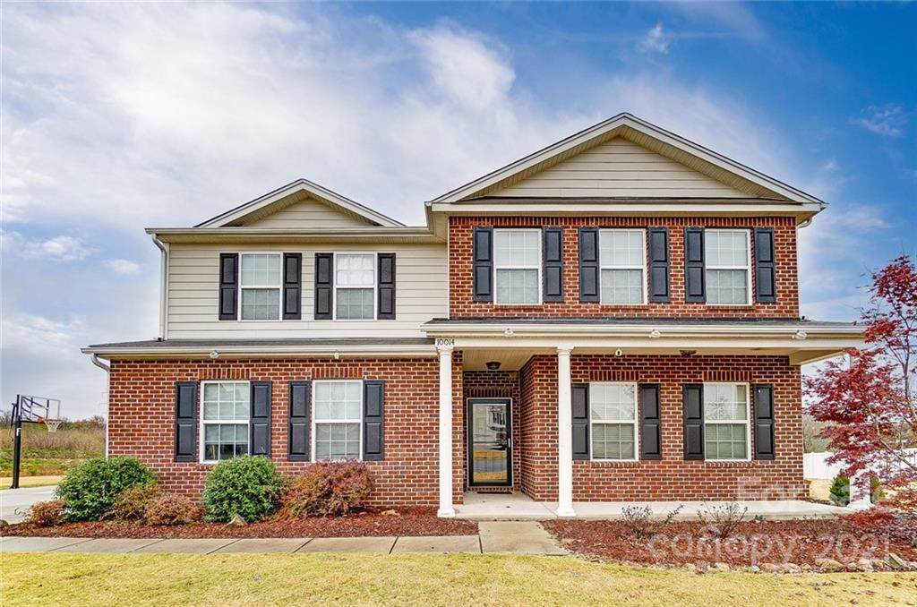 10014 Farm Pond Road - Photo 1