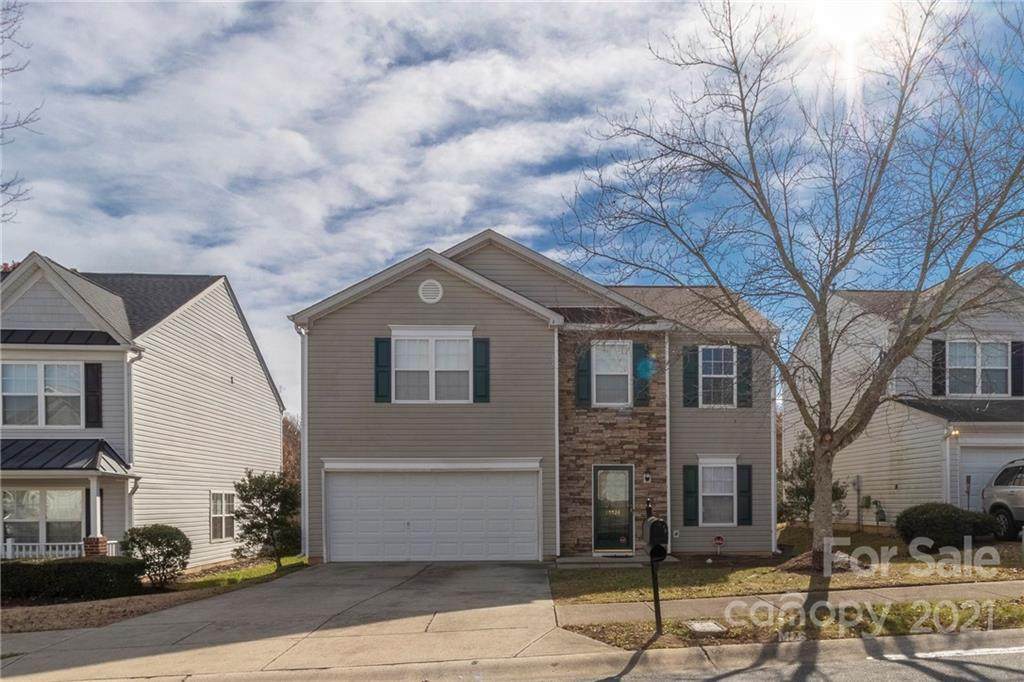 10524 Pickerel Lane - Photo 1