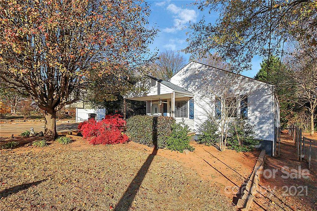 841 Eastwood Drive - Photo 1