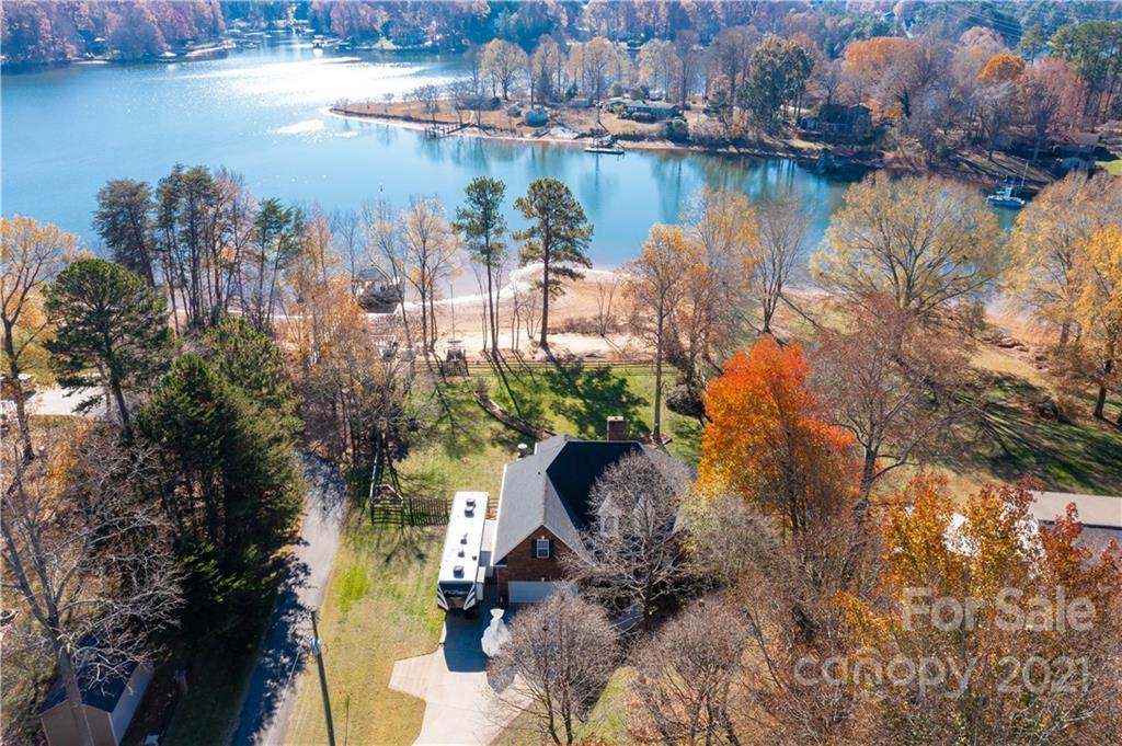 7746 Windy Pine Circle - Photo 1