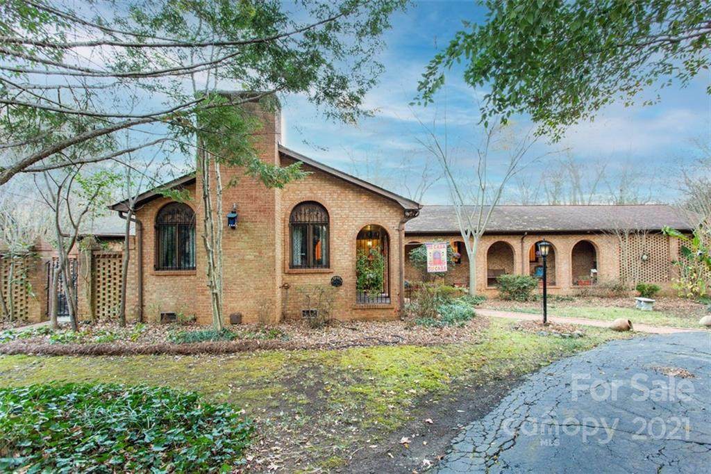 1701 Burtonwood Circle - Photo 1