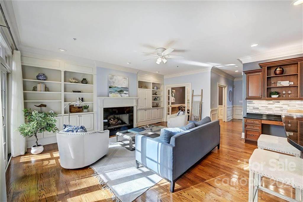 523 Queens Road - Photo 1