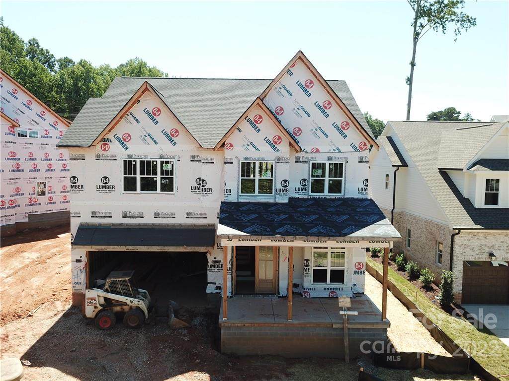 819 Naples Drive - Photo 1