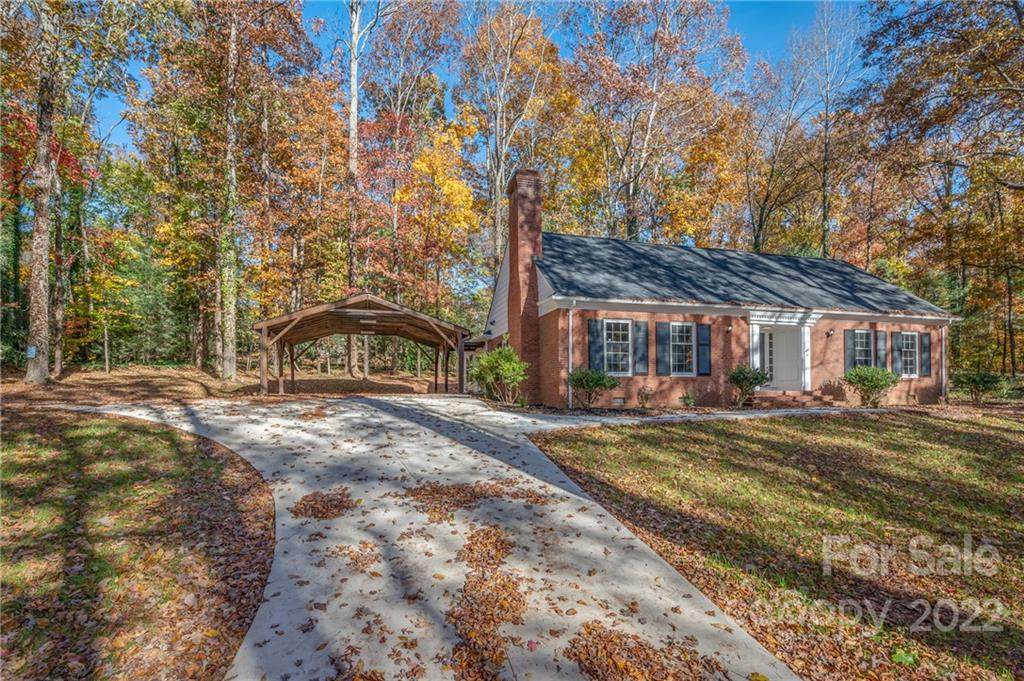 250 Squirrel Den Road - Photo 1
