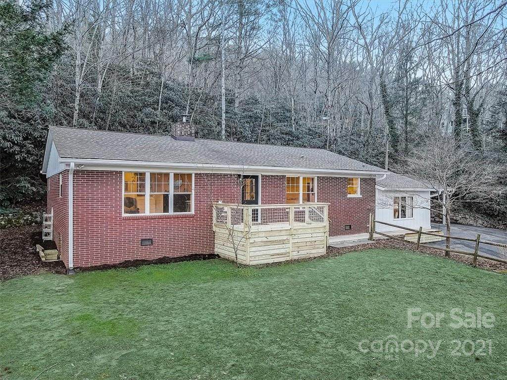 121 Fairway Drive - Photo 1