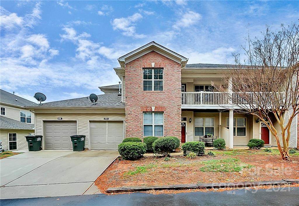 7216 Michaels Landing Drive - Photo 1