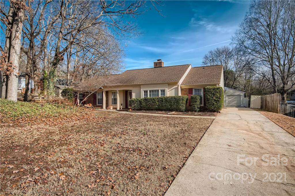 4415 Woods End Lane - Photo 1