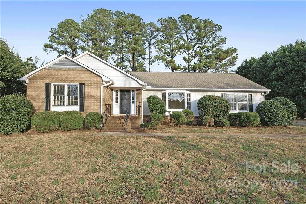 3608 Golfview Drive - Photo 1