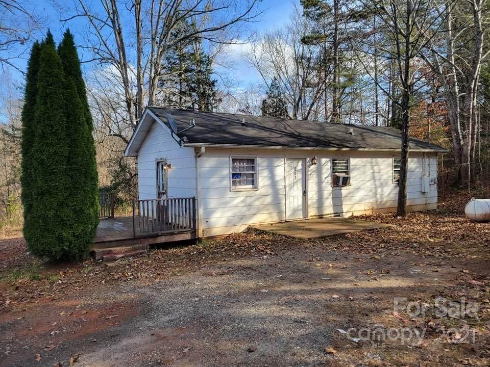 207 Old Us 221 Highway - Photo 1