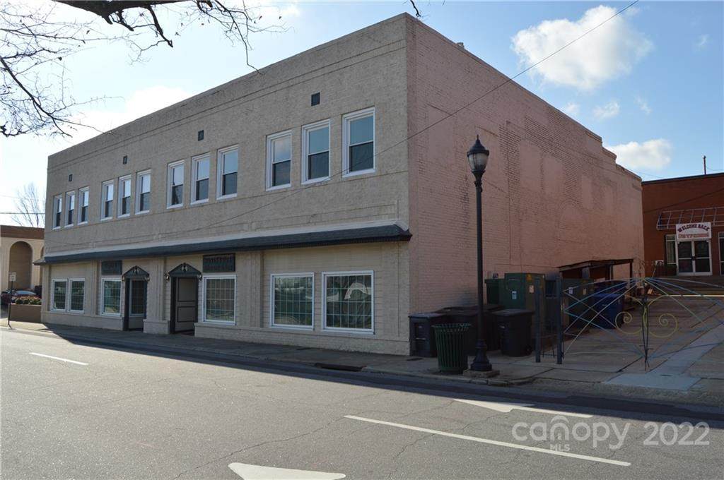 212 Cooper Street - Photo 1