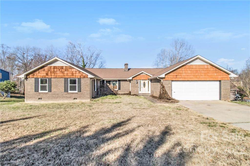 142 Quail Hollow Drive - Photo 1