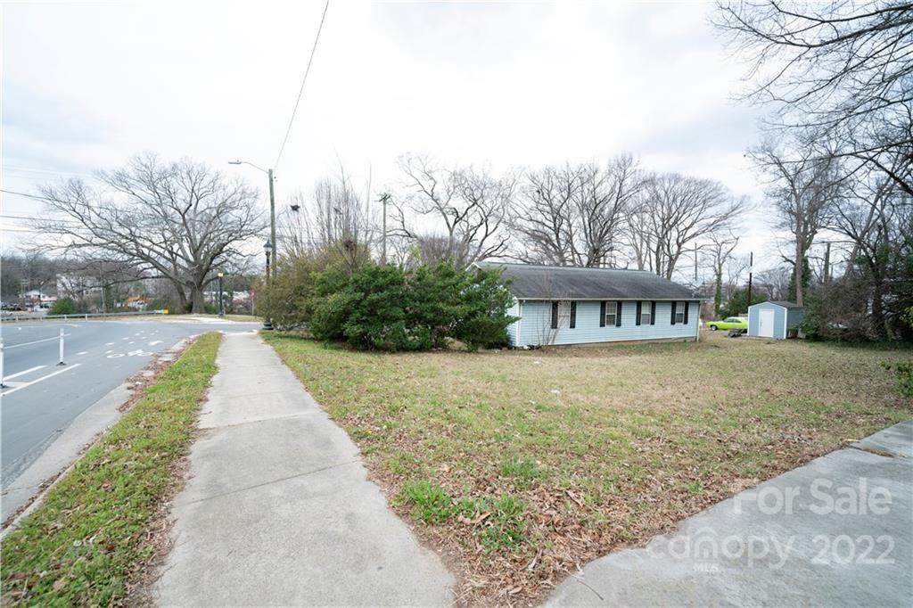 803 Parkwood Avenue - Photo 1