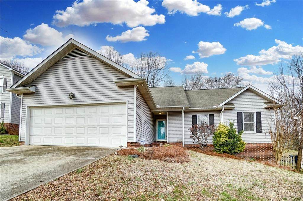 5522 Vandora Drive - Photo 1