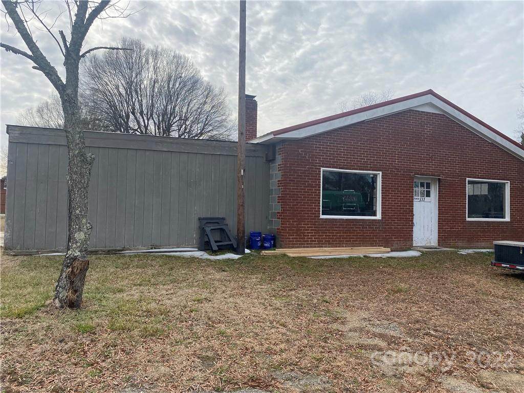 111 Dry Dock Loop - Photo 1