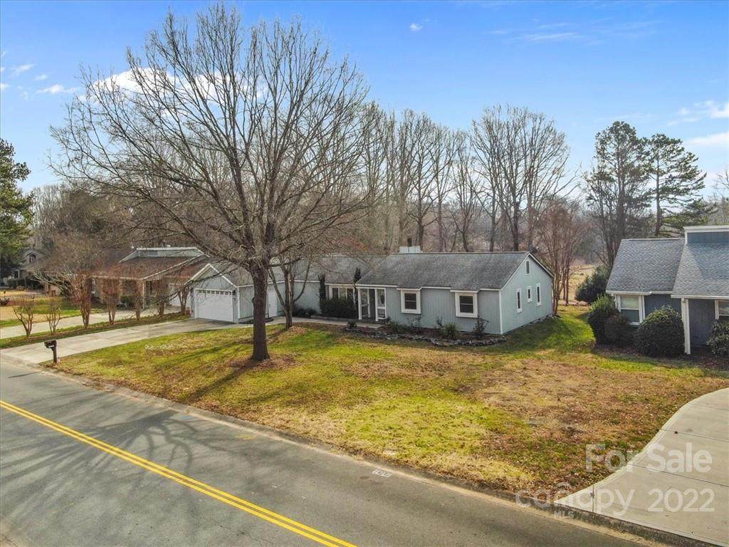 9228 Raintree Lane - Photo 1