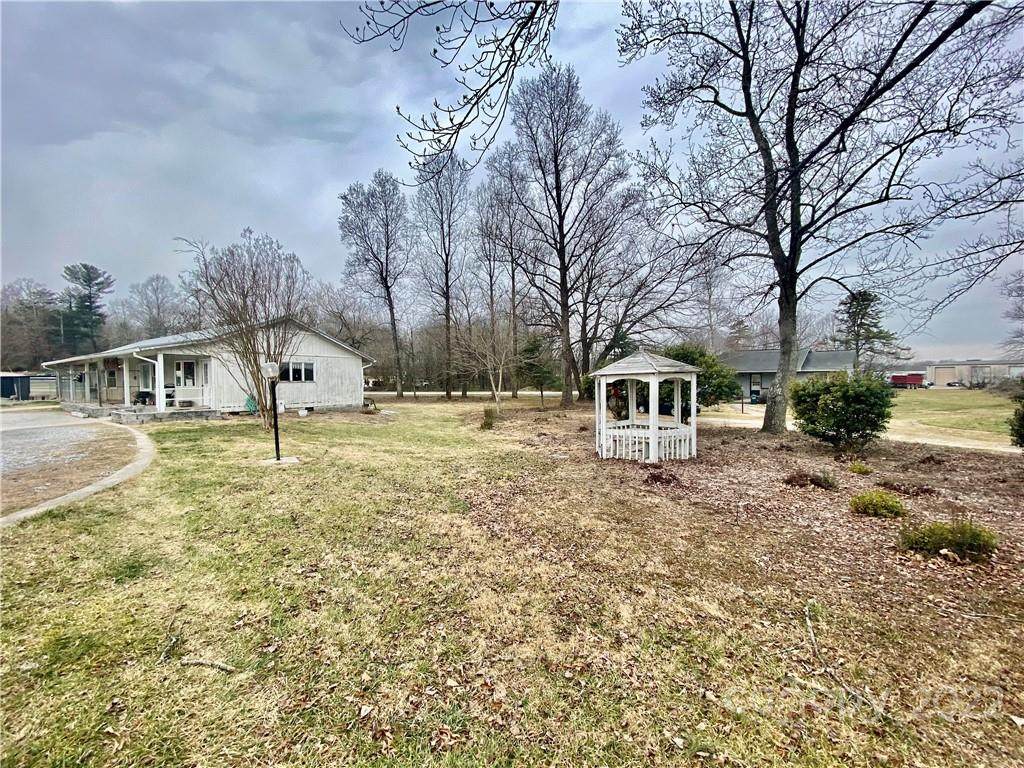 75 Vaughn Circle - Photo 1