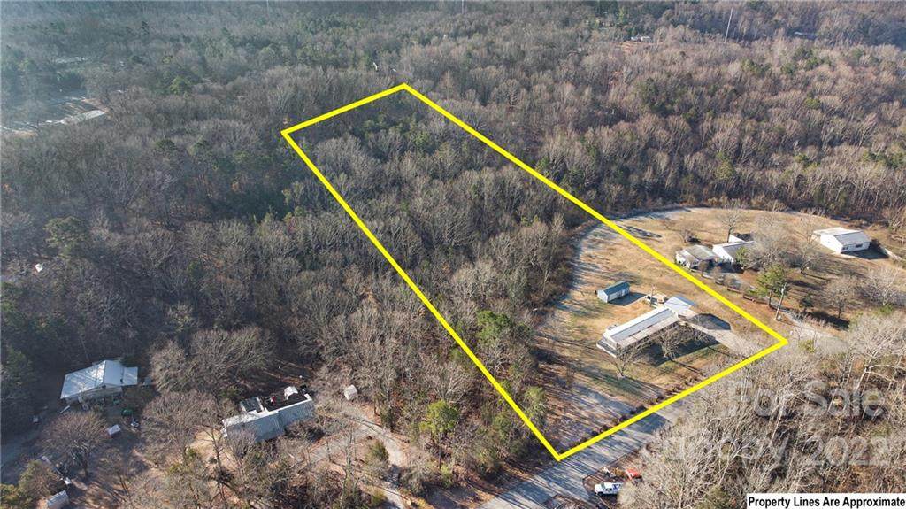 421 Lancaster Estate Road - Photo 1