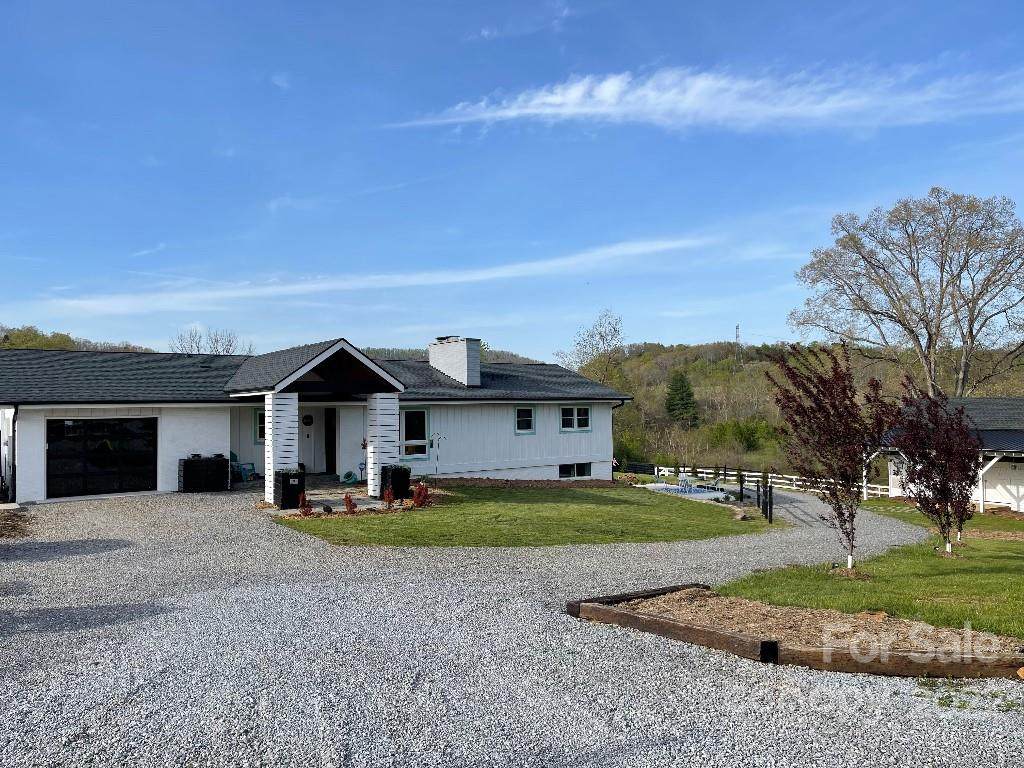 10 Thistledew Lane - Photo 1