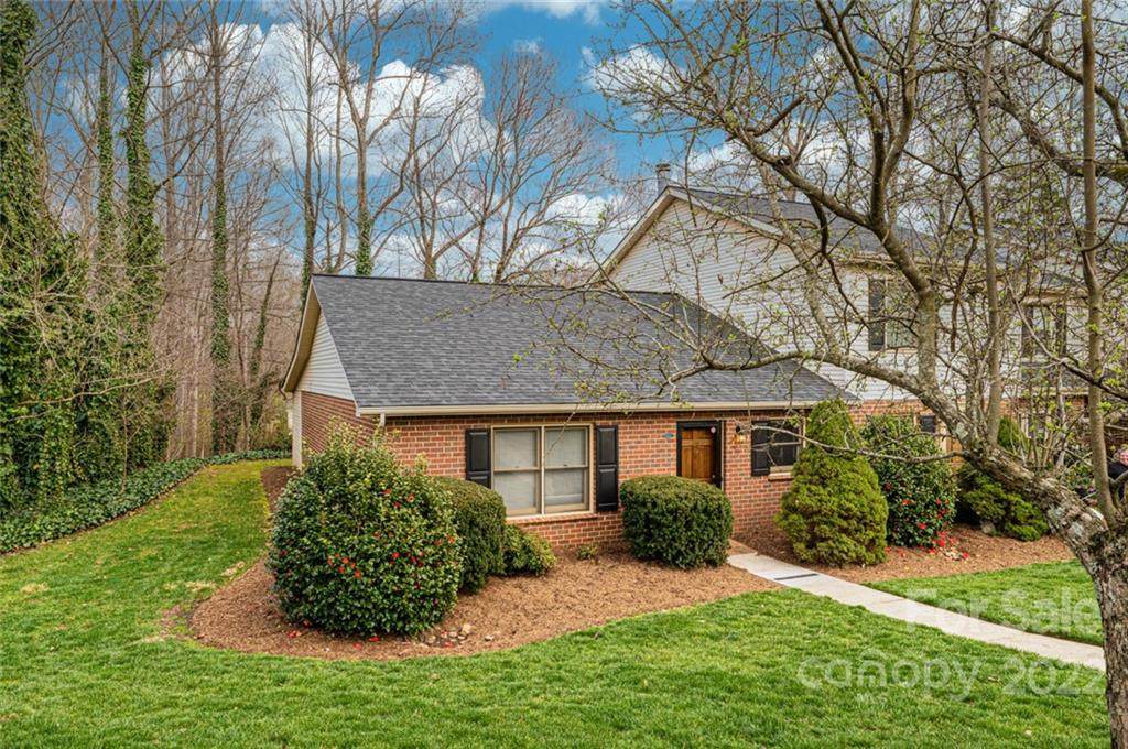 835 21st Avenue - Photo 1