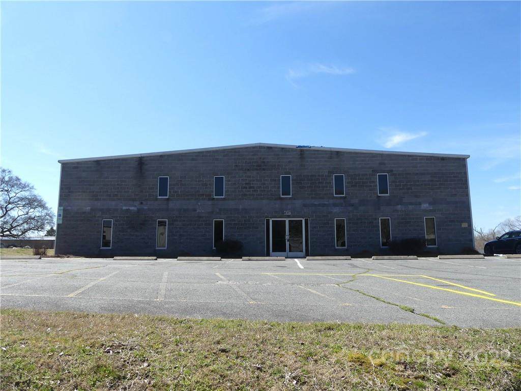 4387 Motorsports Drive - Photo 1