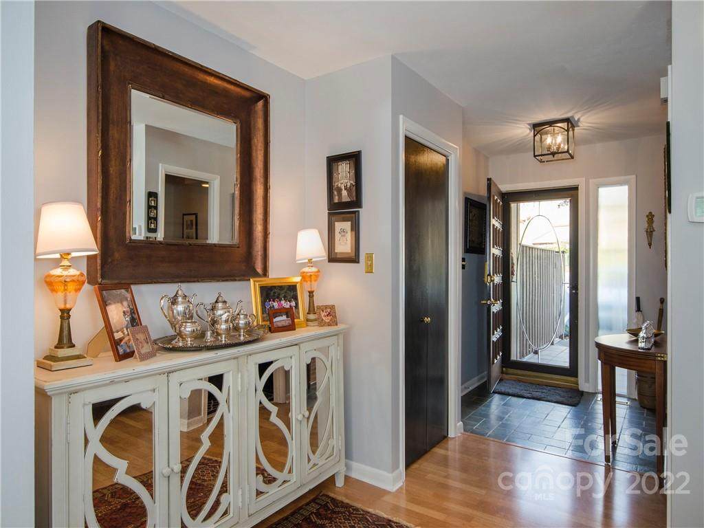 548 Crowfields Lane - Photo 1