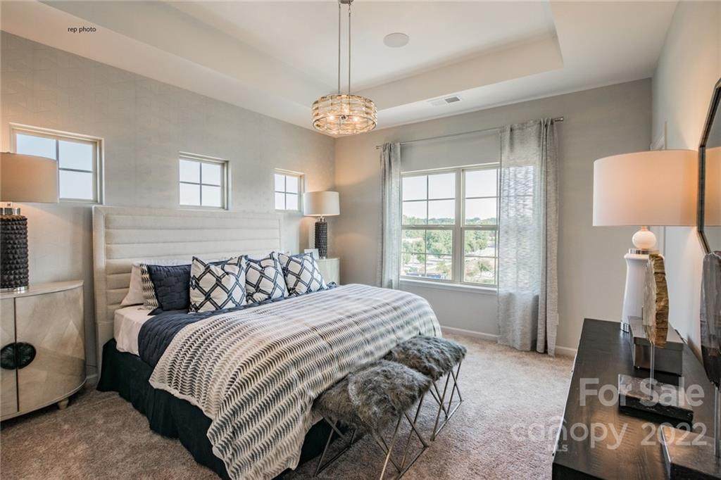10016 Hemingway Place - Photo 1