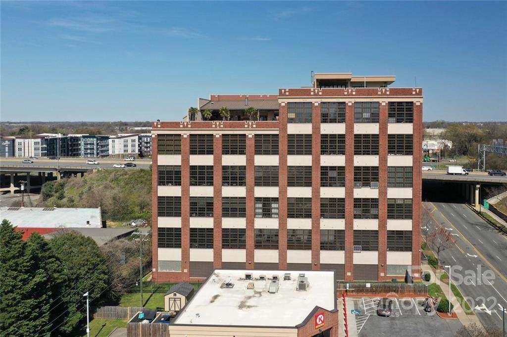 715 Graham Street - Photo 1