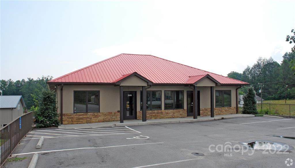 2690 Hendersonville Road - Photo 1