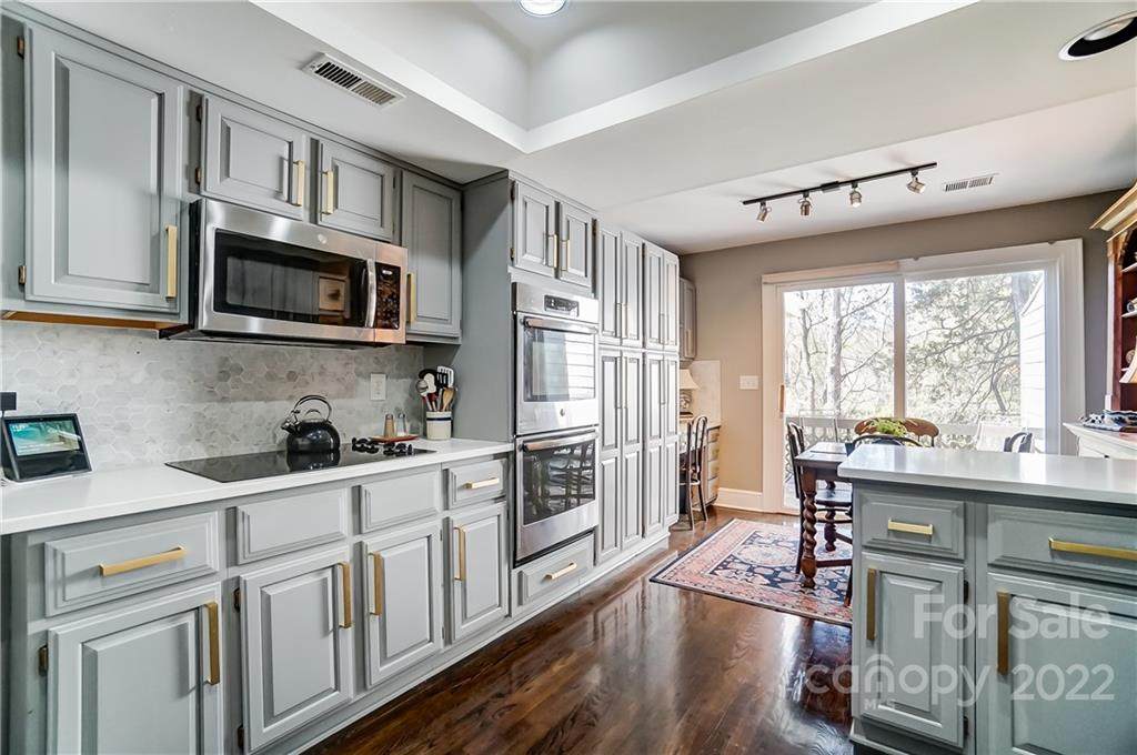 1849 Meadowood Lane - Photo 1