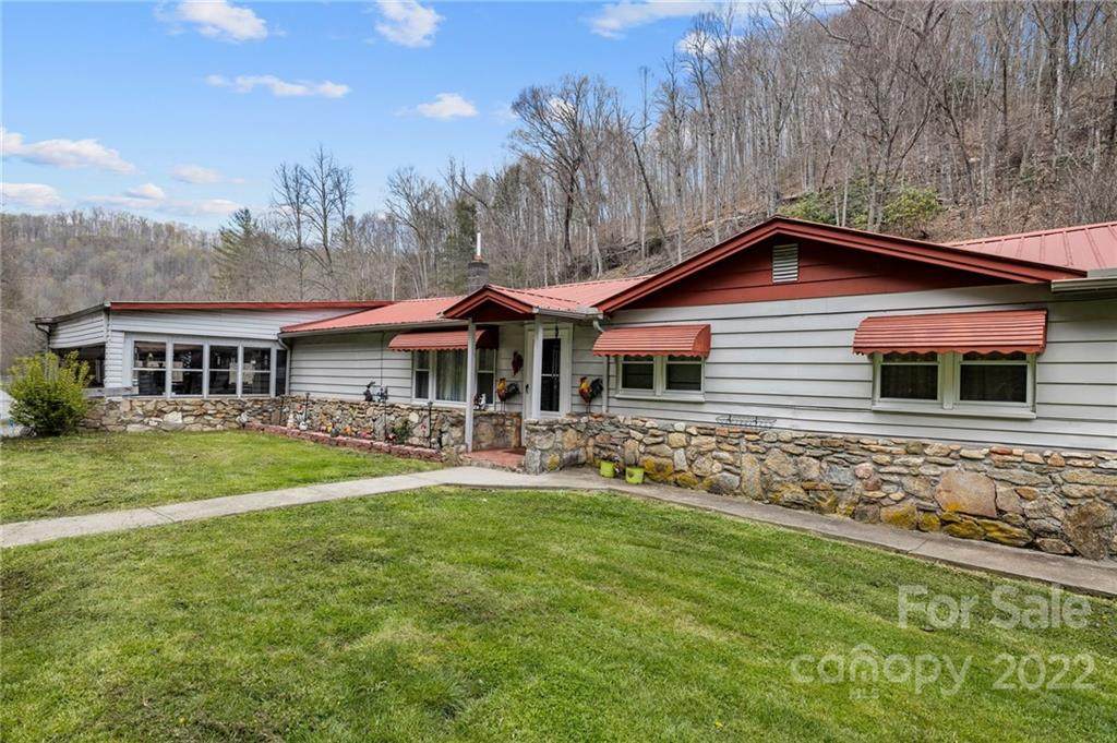 895 Laurel Valley Road - Photo 1