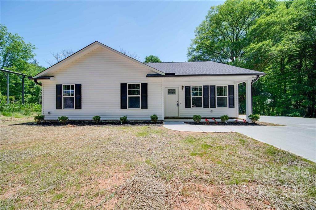 1703 Azalea Avenue - Photo 1