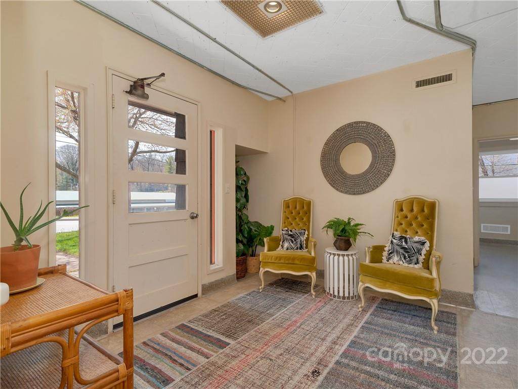 1101 Main Street - Photo 1