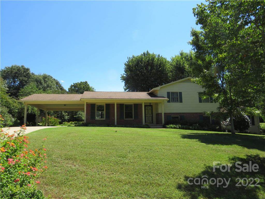 171 Dogwood Lane - Photo 1