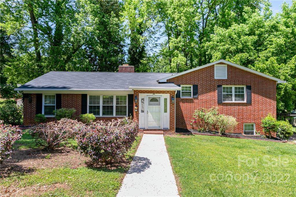 516 Eastwood Drive - Photo 1