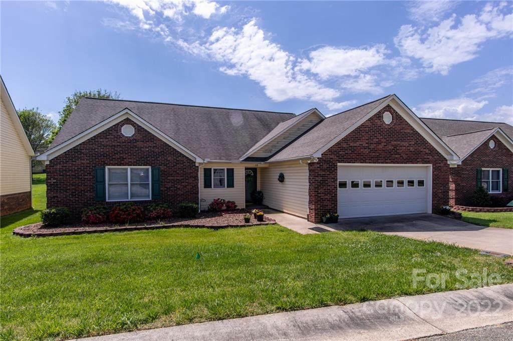 118 Pond View Drive - Photo 1