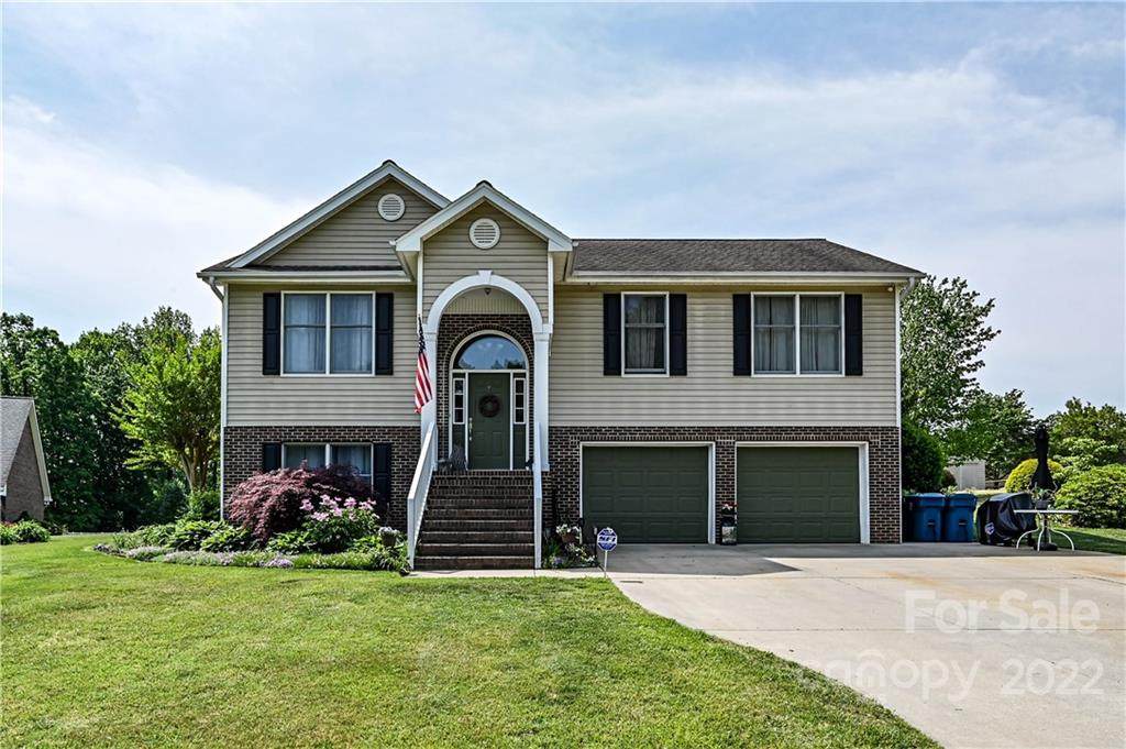 110 Garnet Court - Photo 1