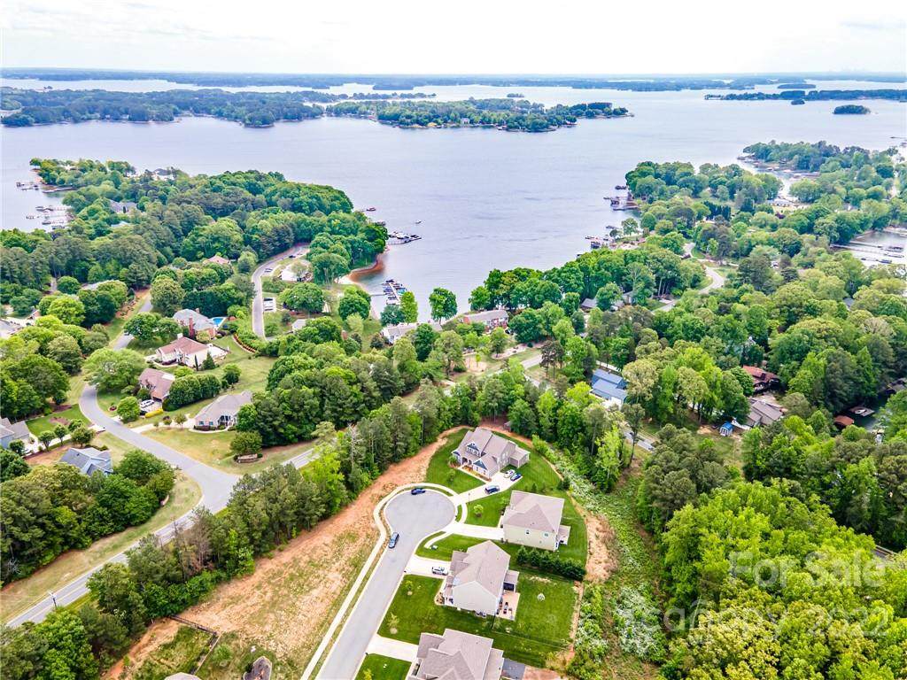 7464 Albemarle Drive - Photo 1