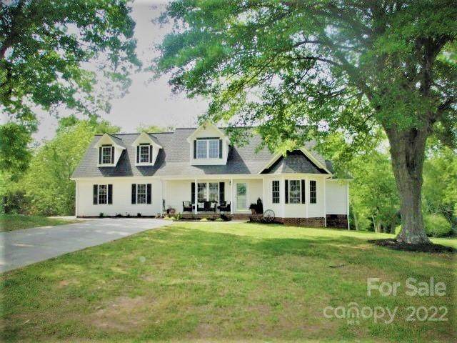 5006 Deer Run Drive - Photo 1