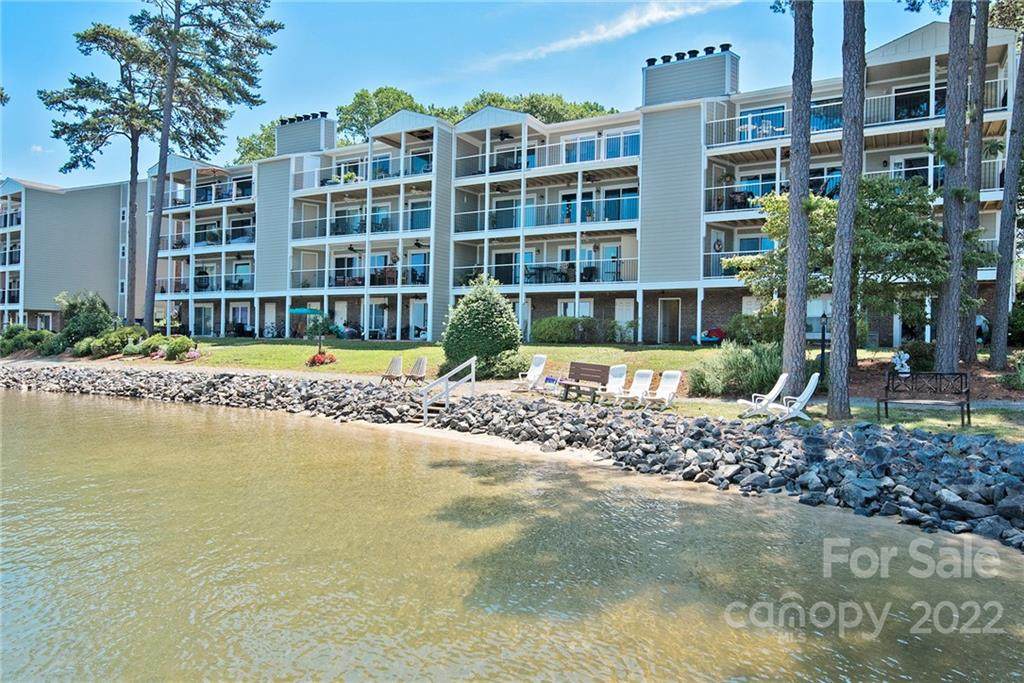 20407 Harborgate Court - Photo 1