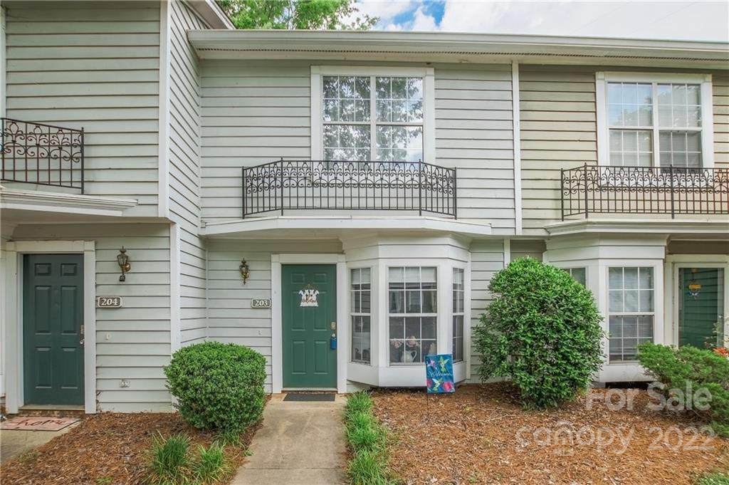 203 Heritage Parkway - Photo 1